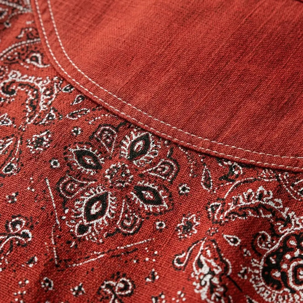 Camicia a fiori con taschini sul petto