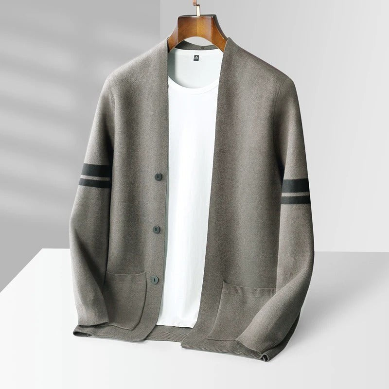 Cardigan in maglia con maniche a righe – Marrone