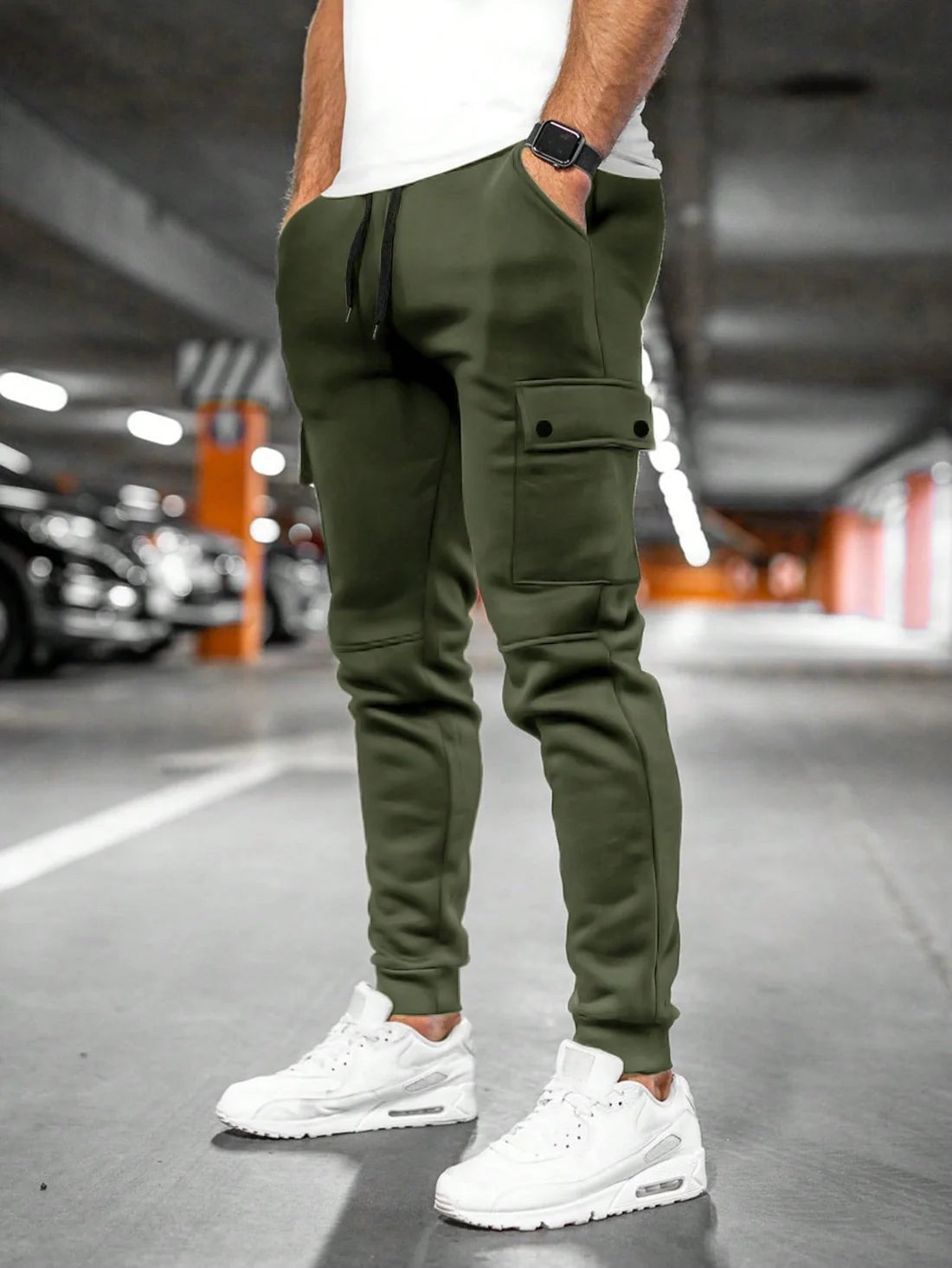 Pantaloni aderenti con tasconi a pattina – Verde oliva