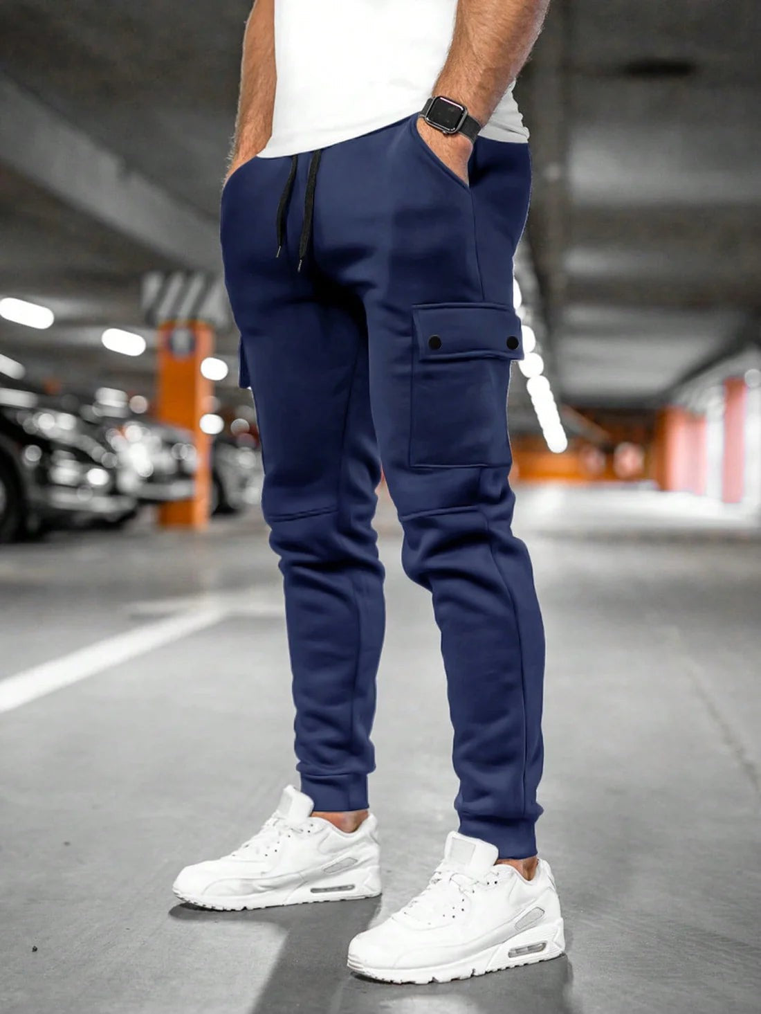 Pantaloni aderenti con tasconi a pattina – Blu
